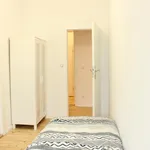 Rent 5 bedroom apartment in Berlin