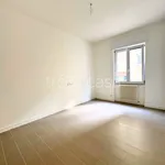 Rent 3 bedroom apartment of 75 m² in Napoli