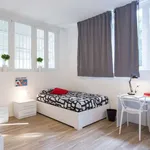 Rent a room in milan