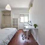 Rent a room in lisbon