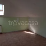 Affitto 4 camera appartamento di 134 m² in Broni