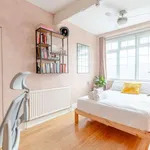 Rent 2 bedroom apartment of 65 m² in london