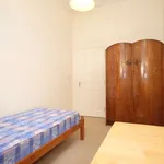 Rent a room of 92 m² in london