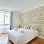 Appartement de 1292 m² avec 2 chambre(s) en location à Paris