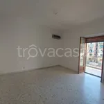 Affitto 3 camera appartamento di 95 m² in Taranto