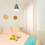 Rent 1 bedroom apartment of 30 m² in madrid