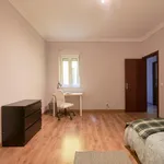 Rent 6 bedroom apartment in Lisbon