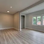 Maison de 1097 m² avec 6 chambre(s) en location à Toronto