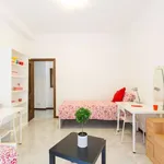 Rent a room in milan