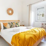 Rent 3 bedroom apartment of 50 m² in Lisbon