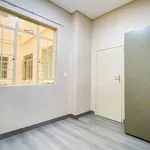 Rent 1 bedroom apartment in Johannesburg