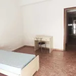 Rent 5 bedroom apartment of 170 m² in Reggio di Calabria