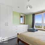 Rent 1 bedroom apartment in Mount Nelson