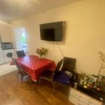 Rent 4 bedroom flat in East Midlands