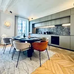 Rent 4 bedroom apartment of 110 m² in Paris