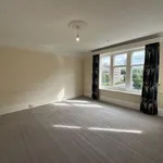 Rent 3 bedroom flat in Folkestone and Hythe District