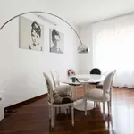 Rent 6 bedroom apartment of 180 m² in Munich