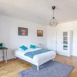  appartement avec 6 chambre(s) en location à Paris