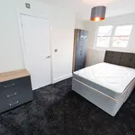 Rent 6 bedroom house in Leeds