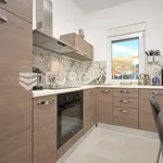 Rent 2 bedroom apartment of 55 m² in Podstrana