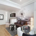 Rent 3 bedroom apartment of 45 m² in Paris