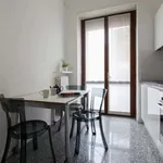 Rent 6 bedroom apartment of 180 m² in Berlin