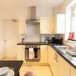 Rent 4 bedroom flat of 71 m² in Telford