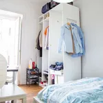 Rent a room in lisbon