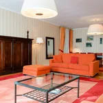 Rent 3 bedroom apartment of 200 m² in Florence