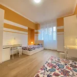 Rent a room of 140 m² in milan