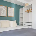 Rent 2 bedroom apartment of 40 m² in Paris