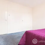 Rent 2 bedroom house in Edinburgh