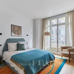 Rent 7 bedroom apartment of 221 m² in Paris