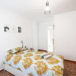 Rent a room of 148 m² in valencia