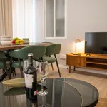 Rent 6 bedroom apartment of 78 m² in Madrid