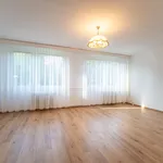 Pronajměte si 3 ložnic/e byt o rozloze 67 m² v Praha 10 - Strašnice