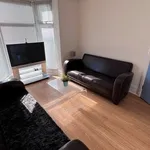 Rent 6 bedroom house in Wales