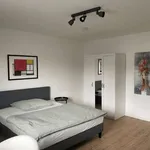 Rent a room of 90 m² in frankfurt