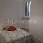 Affitto 4 camera appartamento di 75 m² in Perugia