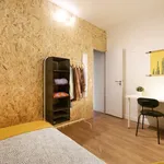 Rent a room in lisbon