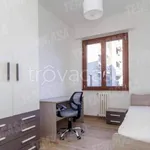 Rent 5 bedroom apartment of 95 m² in Milano