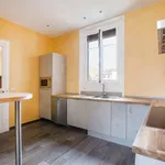 Rent 4 bedroom apartment of 249 m² in Paris