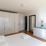 Miete 2 Schlafzimmer wohnung von 85 m² in Zurich