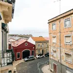 Rent 2 bedroom apartment of 109 m² in lisbon