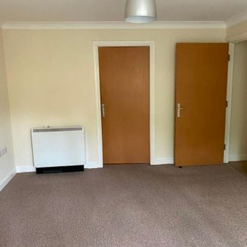 Flat to rent in Thorneycroft Drive, Warrington WA1