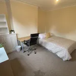 Rent 4 bedroom house in Broxtowe