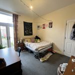 Rent 5 bedroom house in Exeter