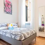 Rent a room of 136 m² in Milan