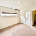 Rent 4 bedroom house in Caroline Springs