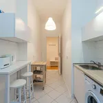 Rent 2 bedroom apartment in Berlin